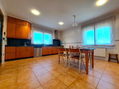 Planta Baja: Cocina-comedor