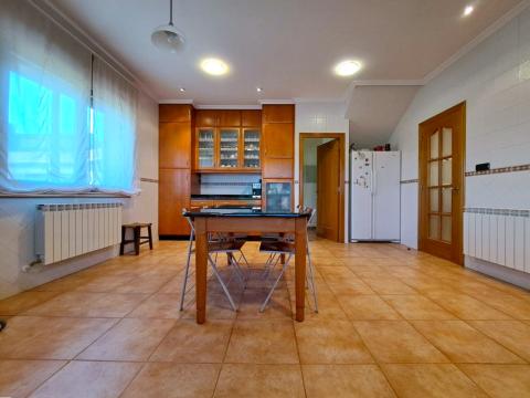 Planta Baja: Cocina-comedor