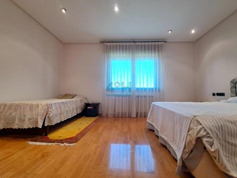 Planta Primera: Dormitorio-suite