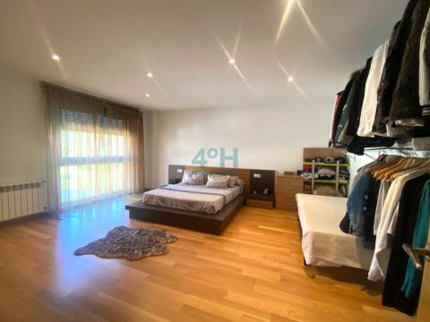 Dormitorio-suite con baño