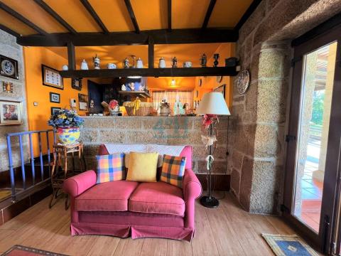 Planta Baja: Salón-comedor