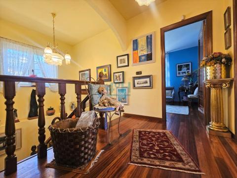 Planta Alta: Hall-recibidor con acceso a dormitorio 1