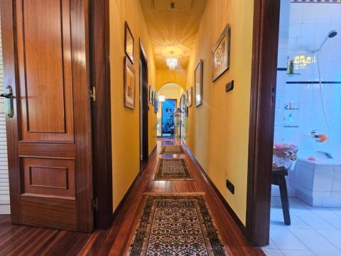 Planta Alta: acceso a baño 2 con bañera