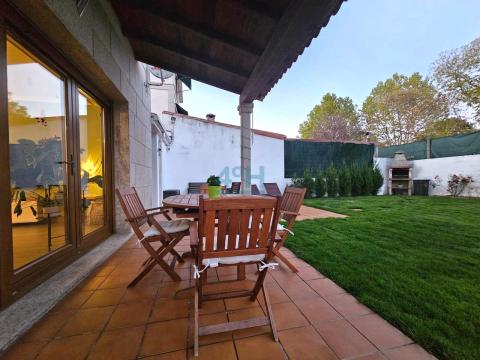 Porche fachada trasera