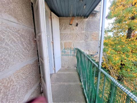 Balcón a fachada trasera