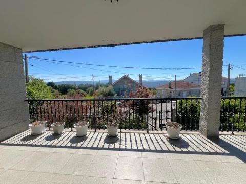 Terraza fachada principal
