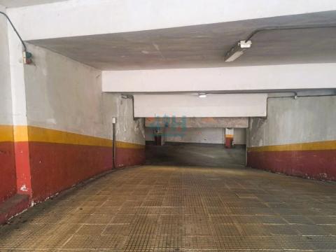 Bajada a primer sótano