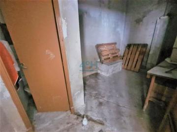 Almacén y baño