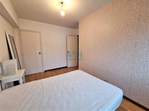 Dormitorio principal con armario empotrado