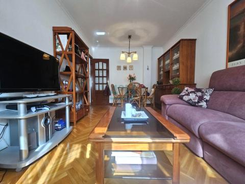 Planta Baja: Salón-comedor