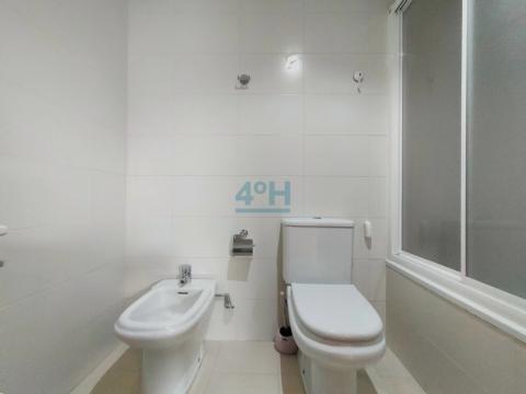 Planta Alta: Baño 2 con plato de ducha del dormitorio-suite