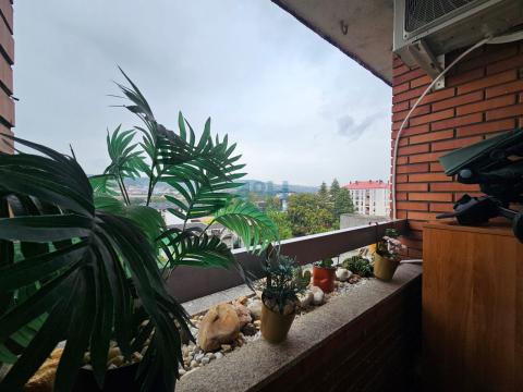 Balcón con acceso desde salón